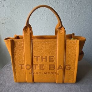 Authentic Luxury Marc Jacobs Tote Vibrant Orange Tote